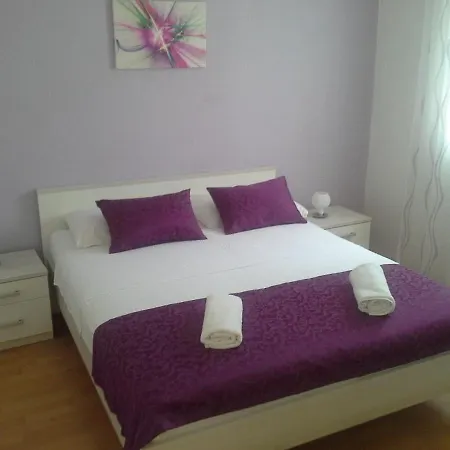 Apartamento With A Parking Space Bol, Brac - 15564 *