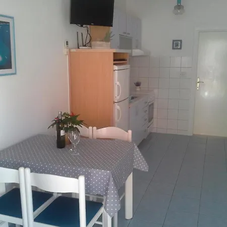 With A Parking Space Bol, Brac - 15564 * Bol