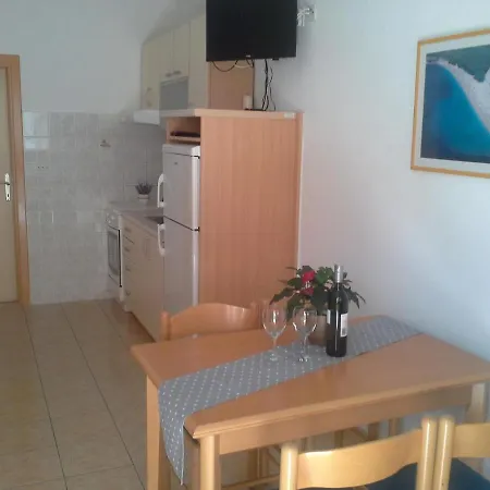Apartamento With A Parking Space Bol, Brac - 15564 *